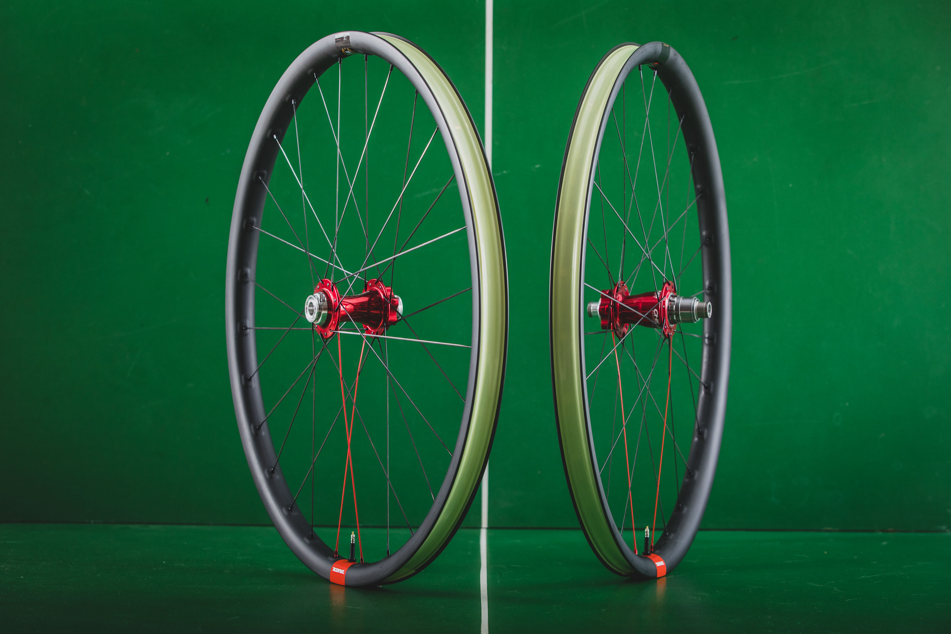 santa cruz reserve 30 wheelset